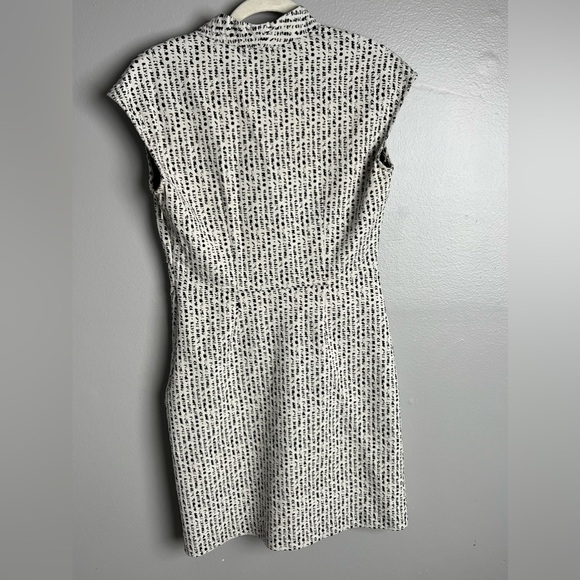 Josie Natori Beautiful Women Dress- 8 - Picture 4 of 9